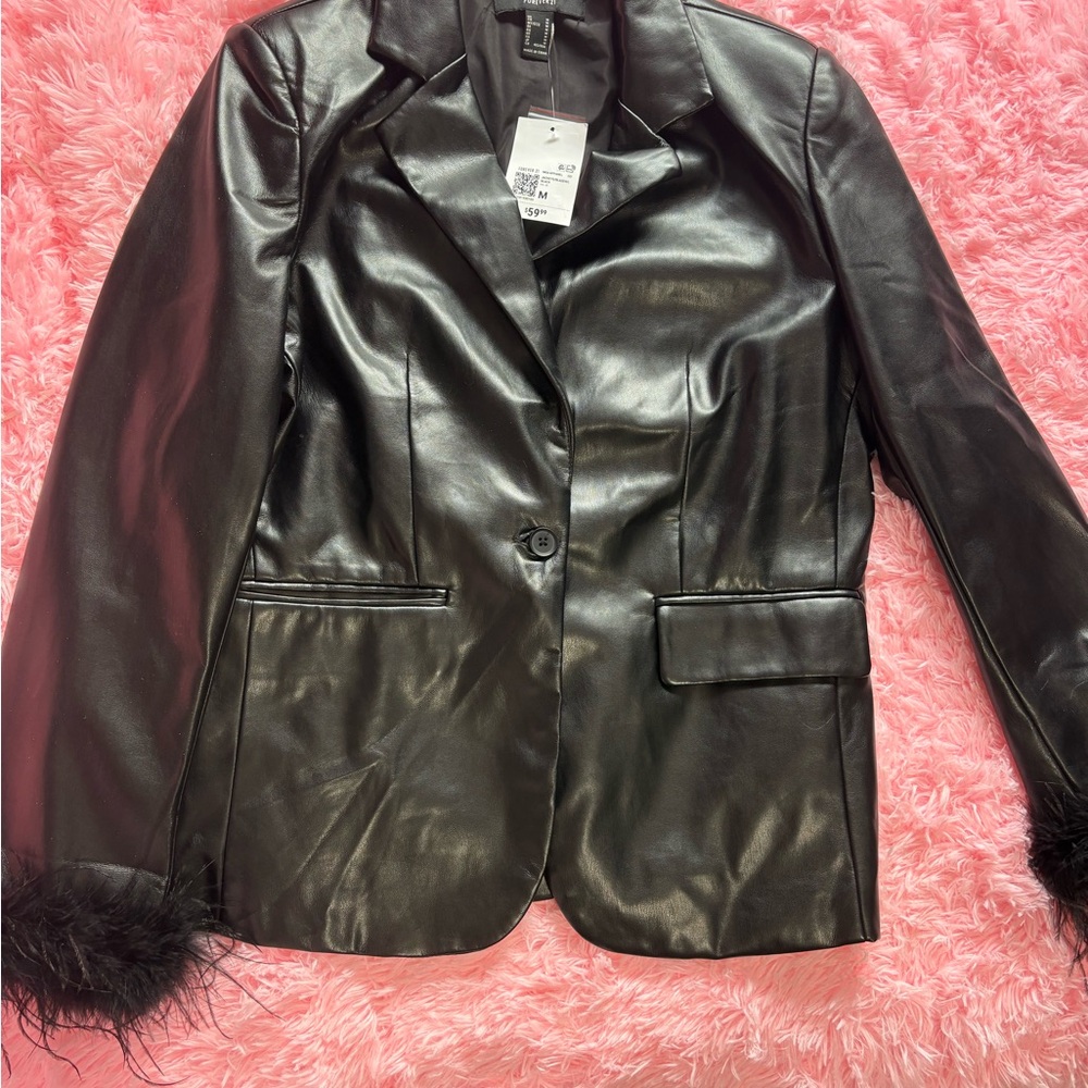 Faux Leather Jacket with Fur Cuffs & Shoulder Pads 🖤